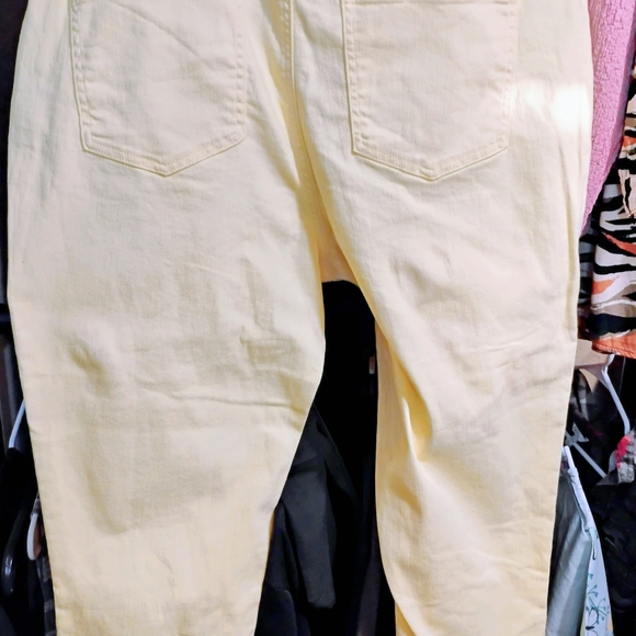 Yellow Ruffle Hem Pants - Picture 4 of 6